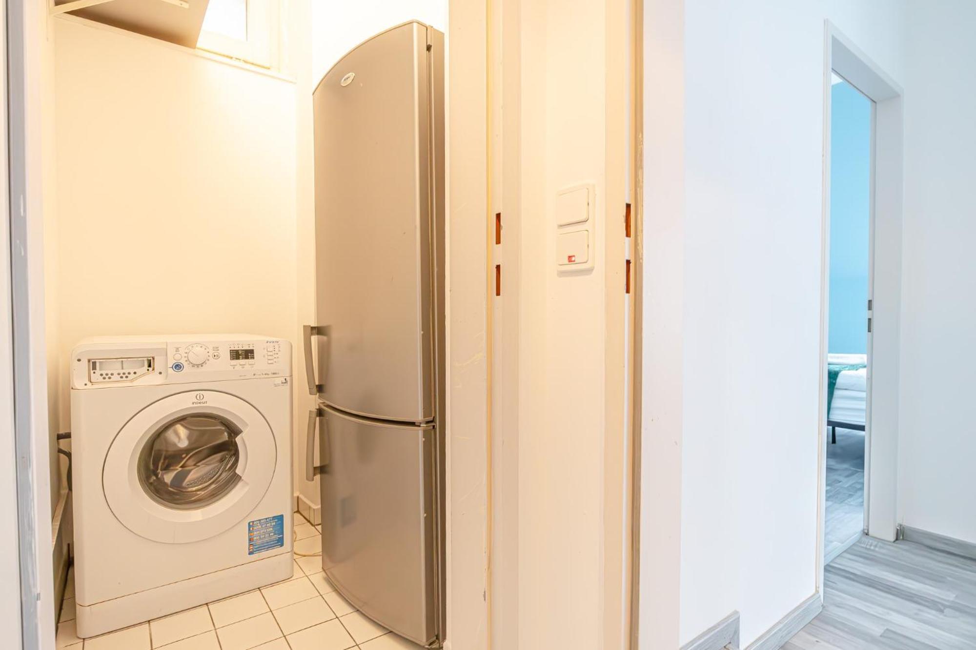 Lovely 2 Bedroom 1 Lr In Heart Of Wien