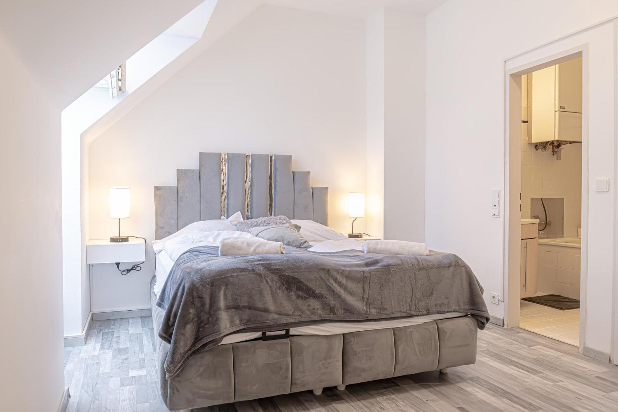 Lovely 2 Bedroom 1 Lr In Heart Of Apartment Wien