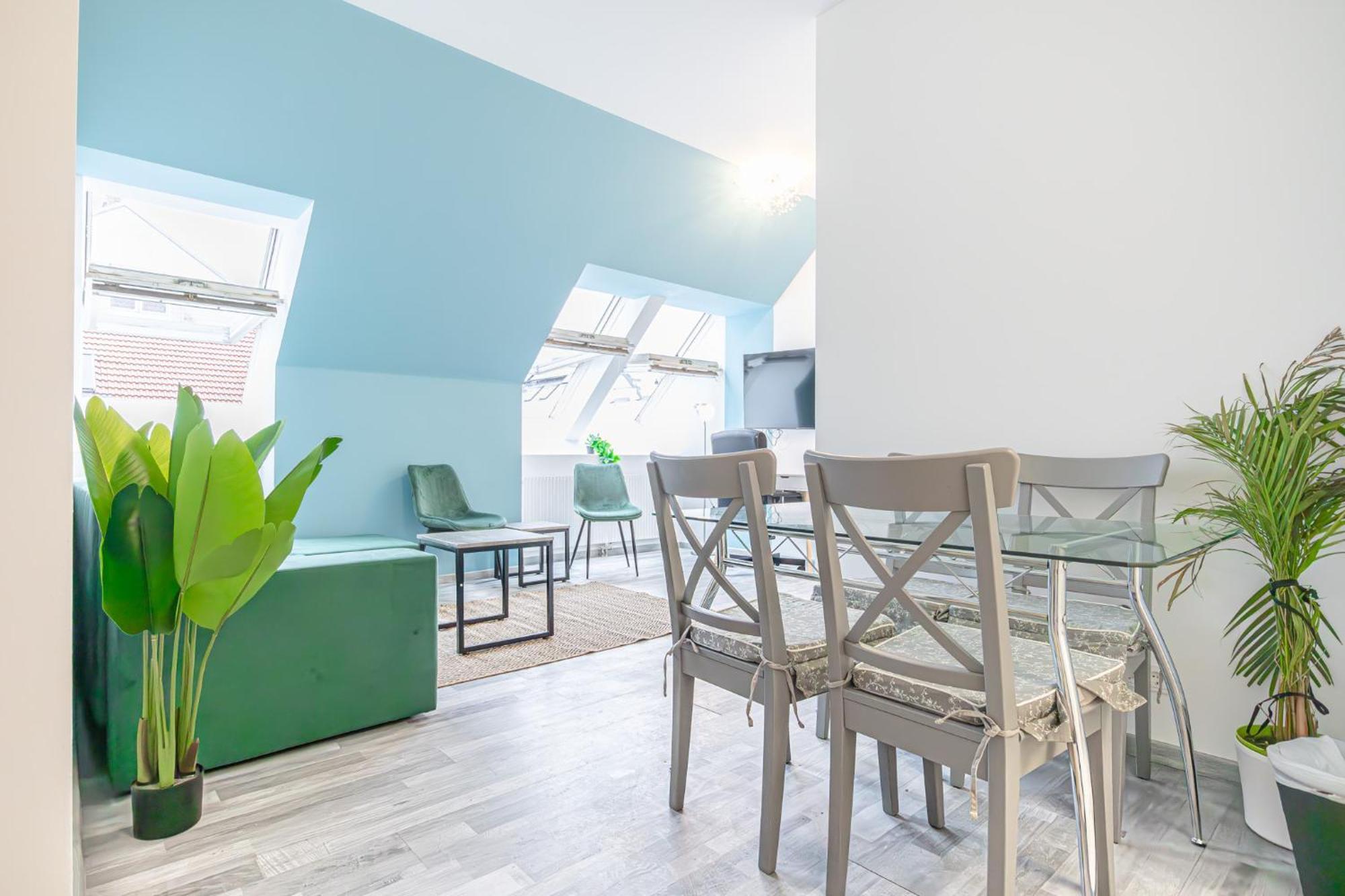 Lovely 2 Bedroom 1 Lr In Heart Of * Wien